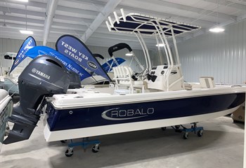2022 Robalo 206 Cayman Biscayne Blue/White Boat